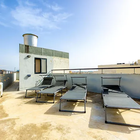 Apartamento Large, Central Triplex With Private Terrace By 360 Estates San Ġwann