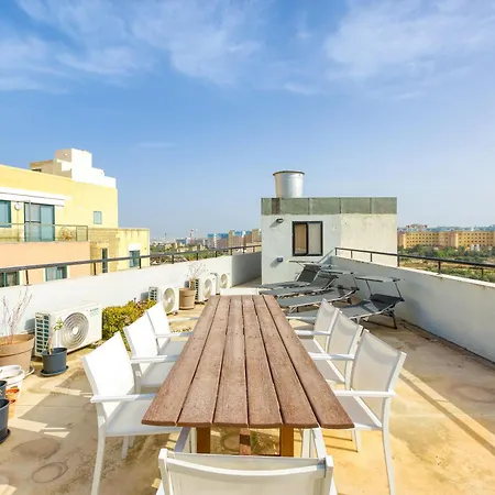 Large, Central Triplex With Private Terrace By 360 Estates شقة *