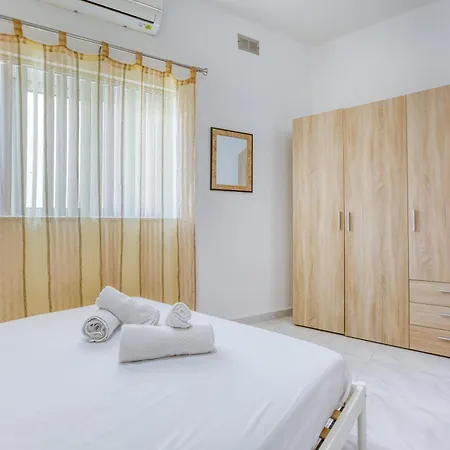 شقة Large, Central Triplex With Private Terrace By 360 Estates *