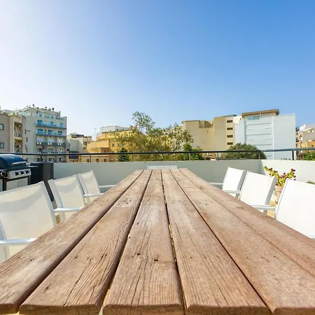Large, Central Triplex With Private Terrace By 360 Estates شقة San Ġwann