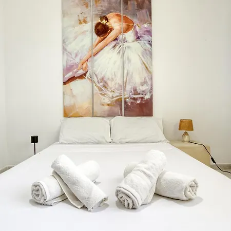 Apartment Large, Central Triplex With Private Terrace By 360 Estates *