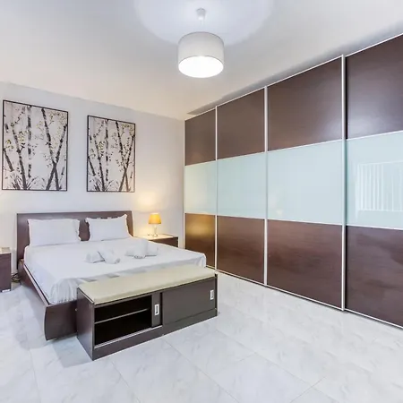 شقة Large, Central Triplex With Private Terrace By 360 Estates *